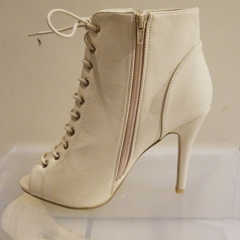 Shoes - Picture 3 of 3